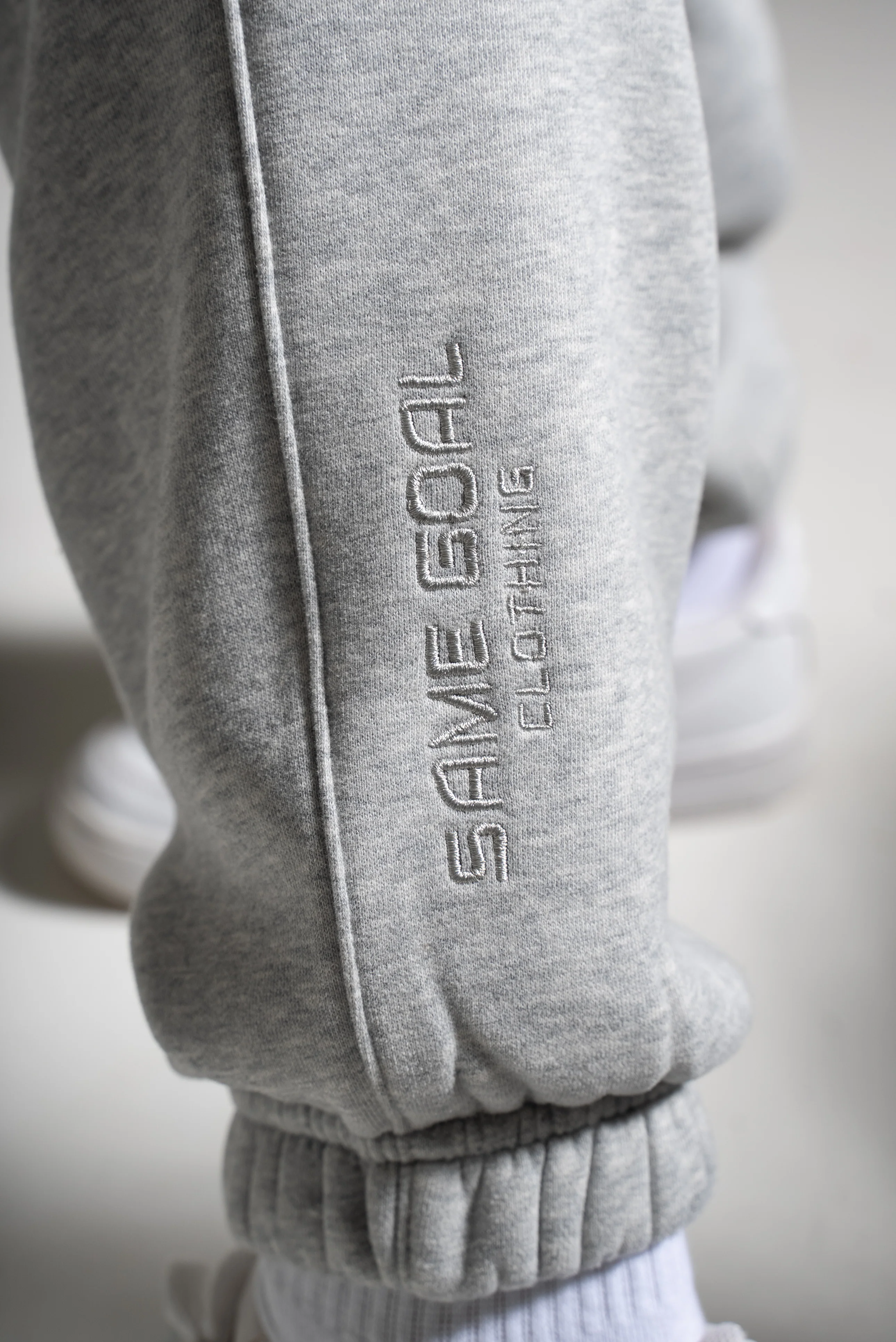 HEAVY collegehousut harmaa - Image 5