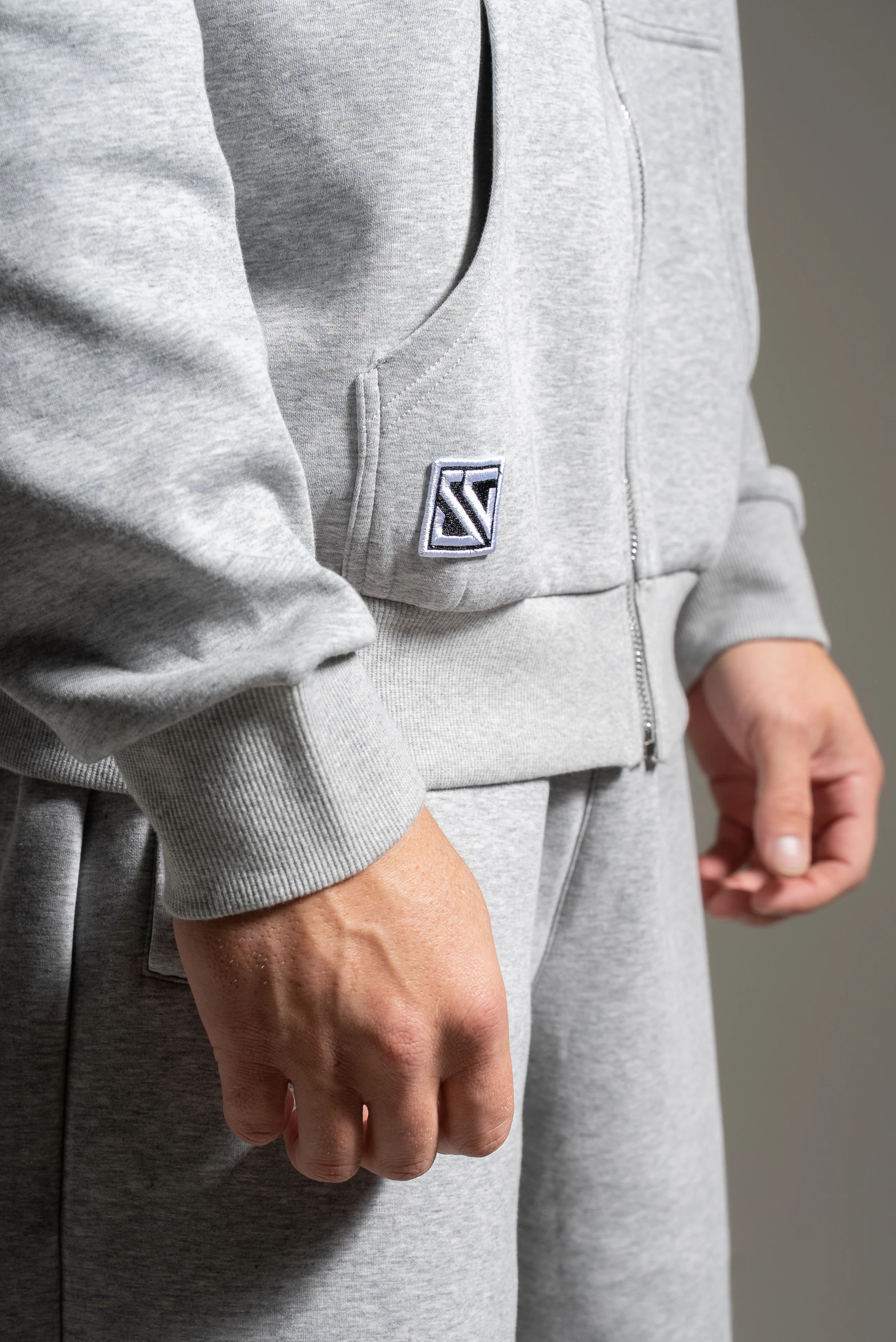 Focus oversize huppari harmaa - Image 5