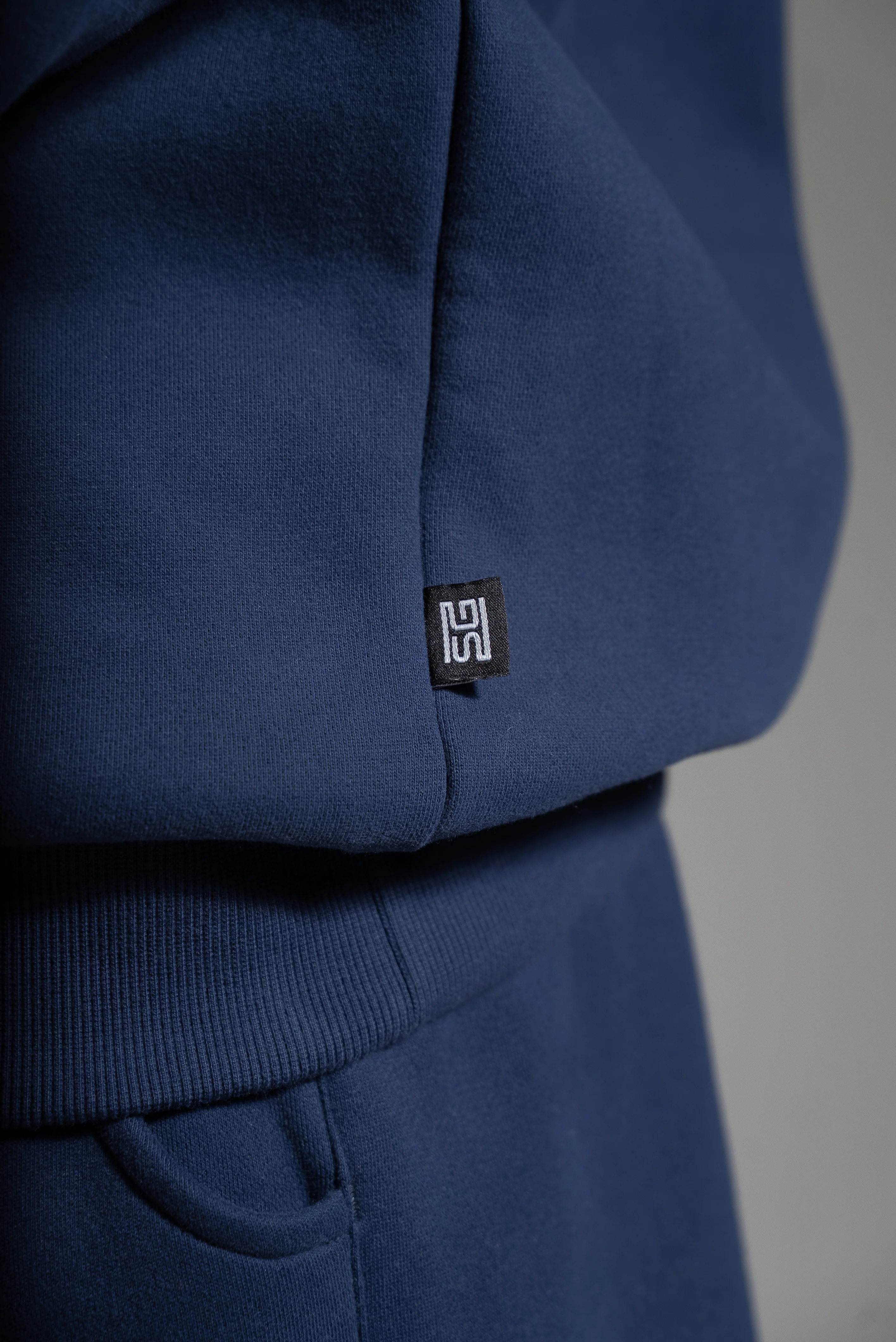 HEAVY oversize huppari tummansininen - Image 4