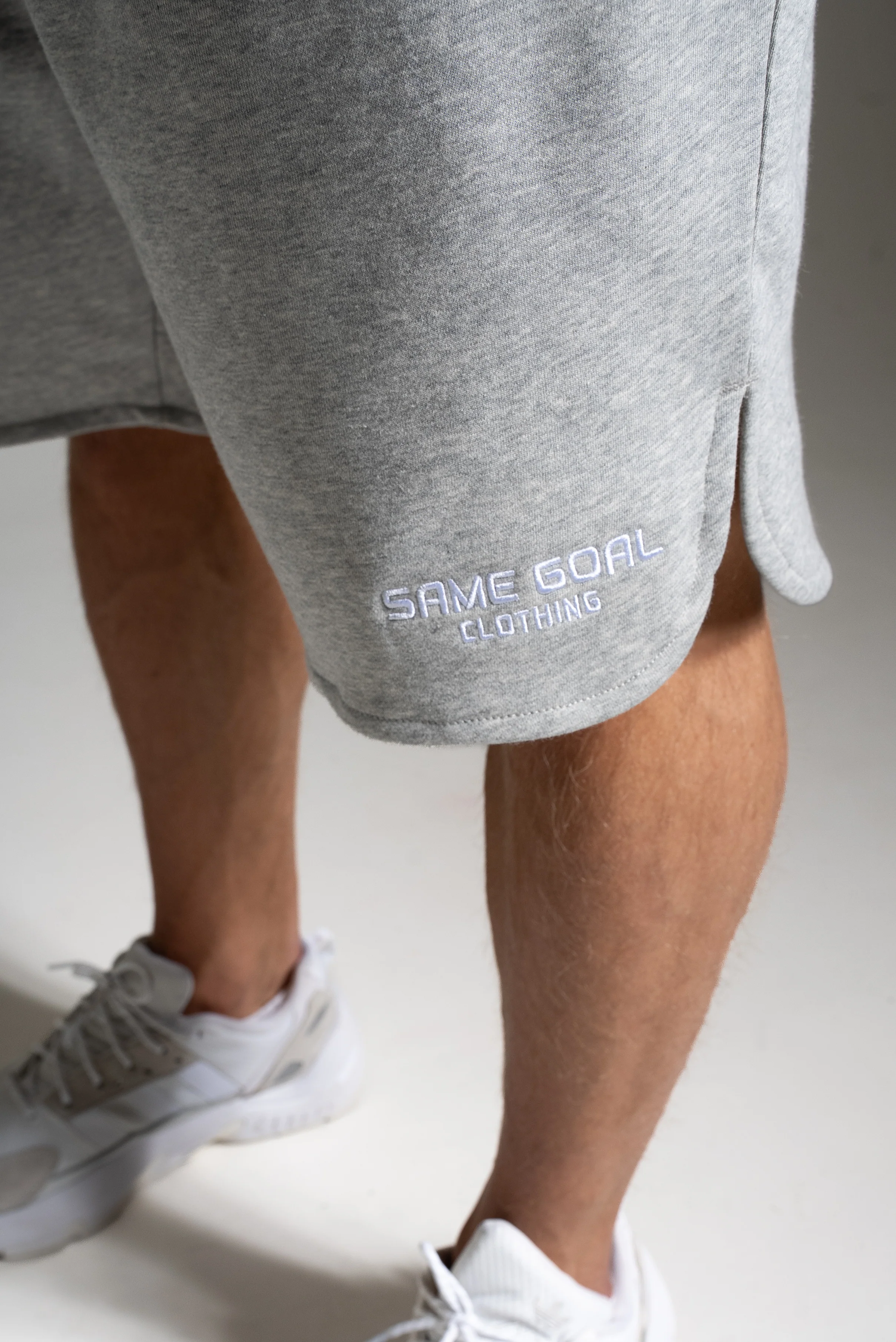 Light collegeshortsit harmaa - Image 3