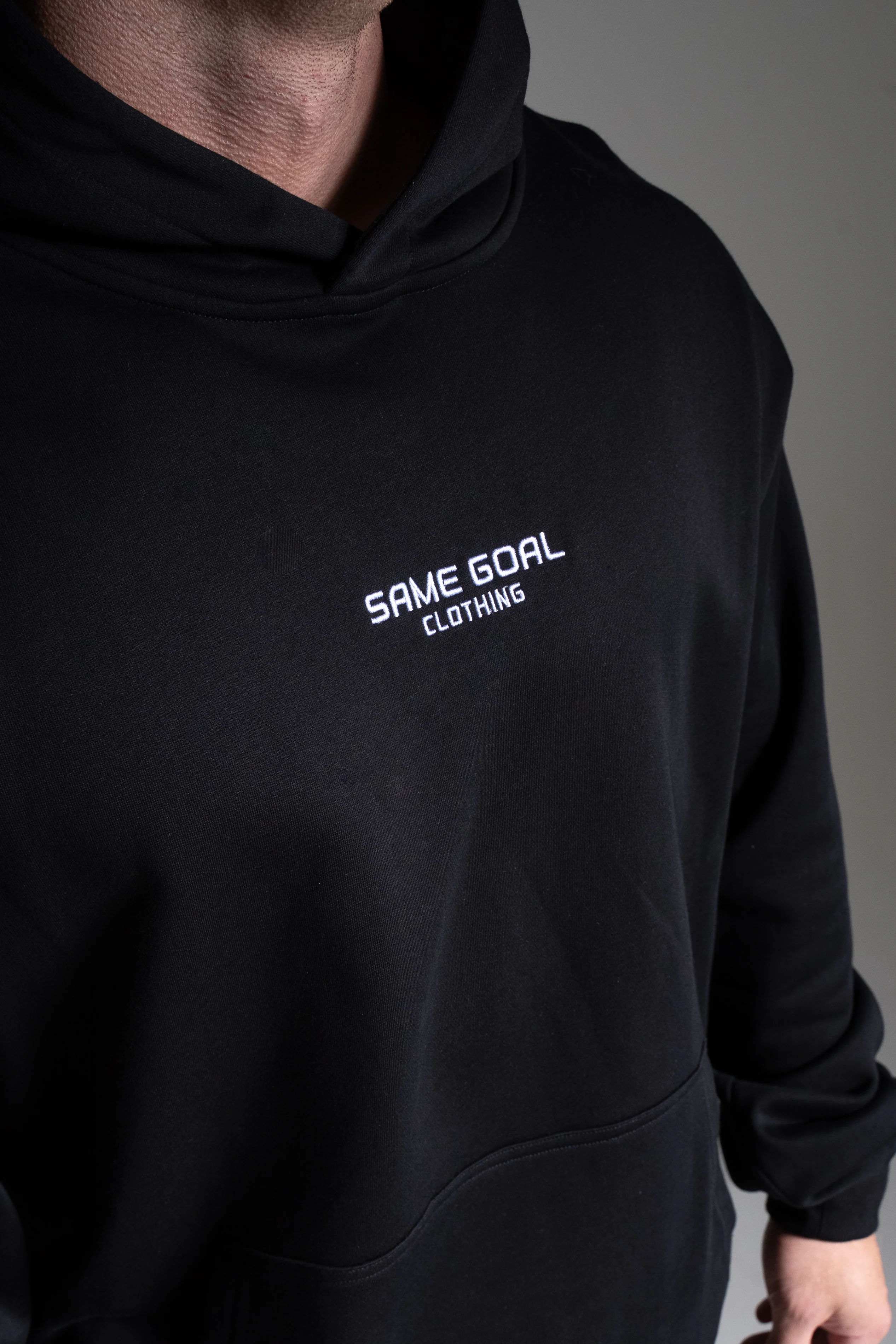 Light oversize huppari musta - Image 3