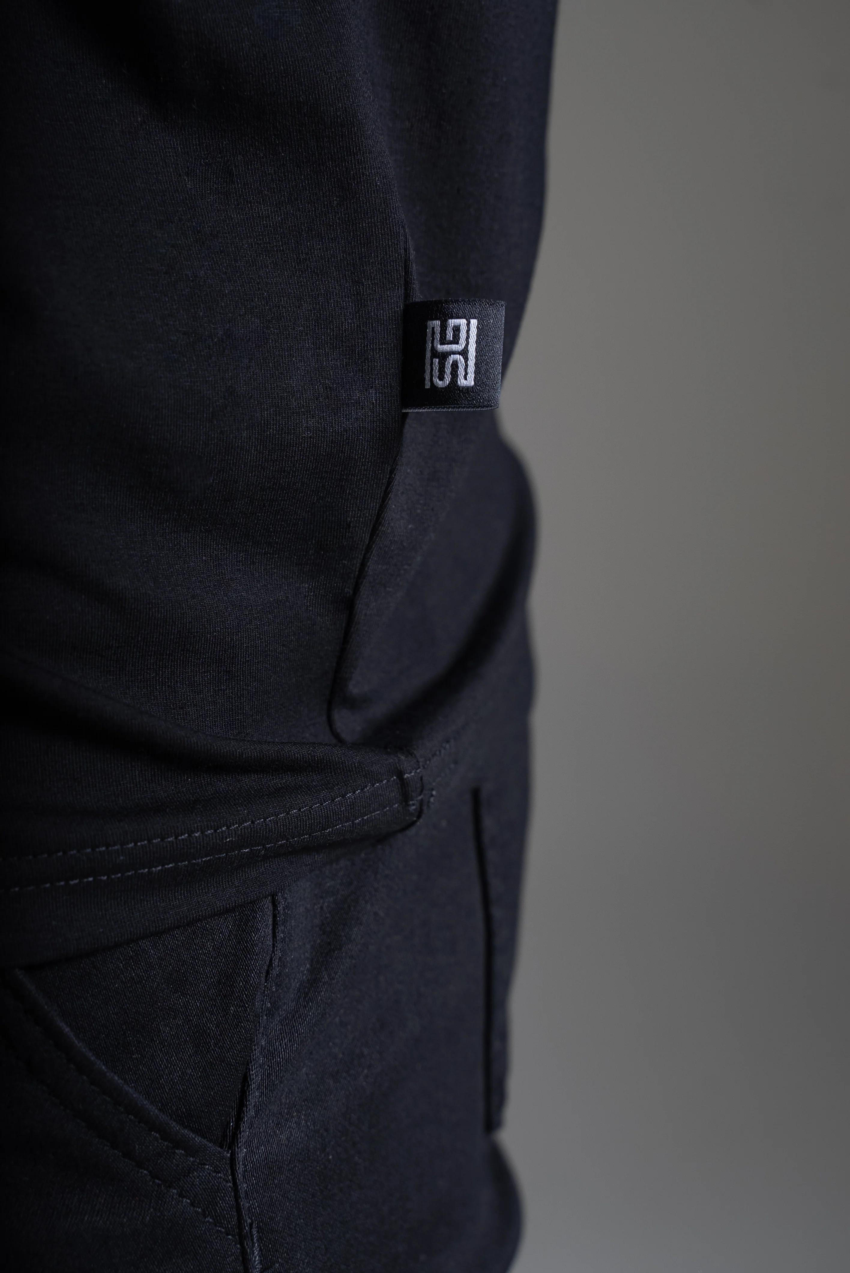 Miesten Basic highneck pitkähihainen musta - Image 4