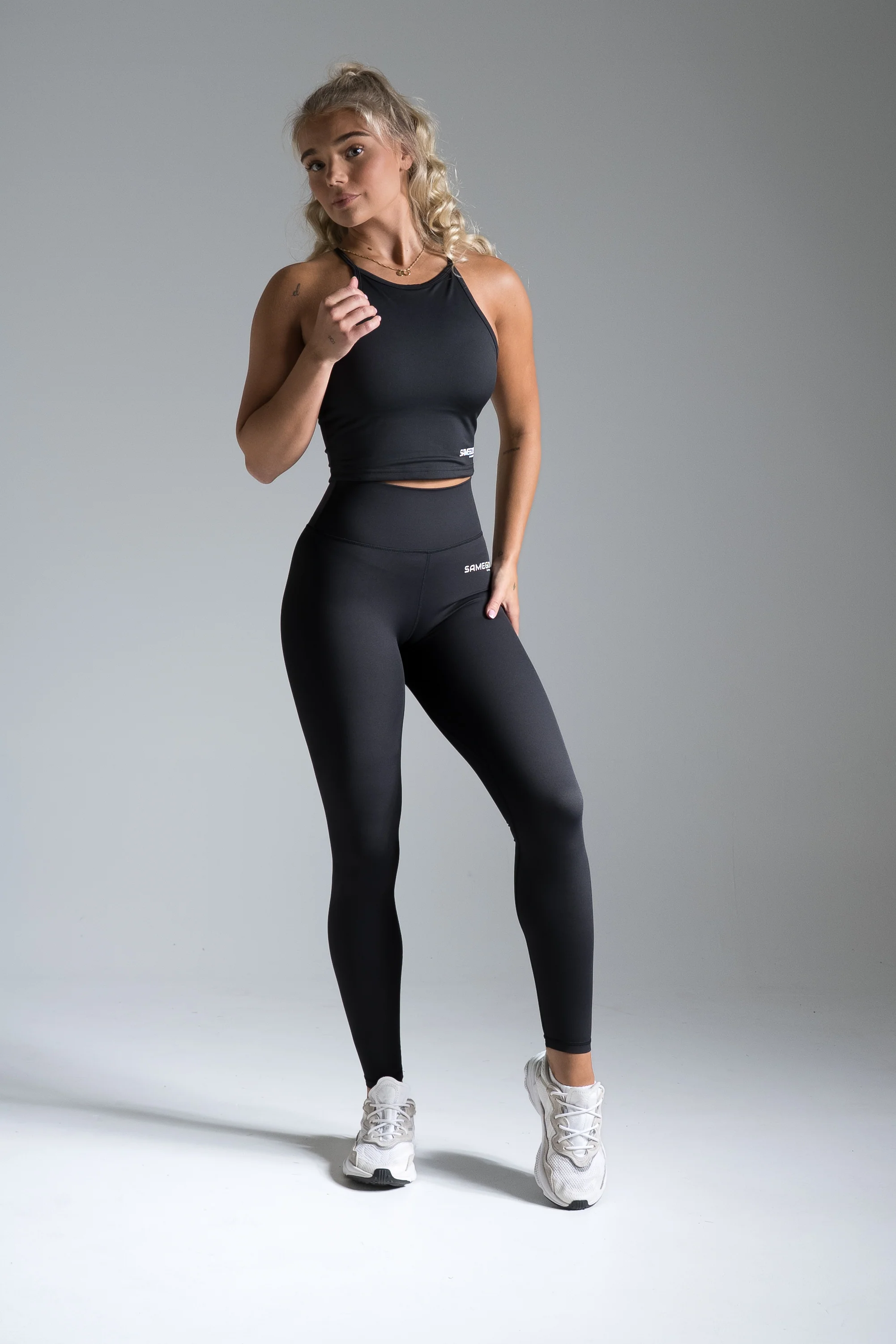 Original crop top musta - Image 3