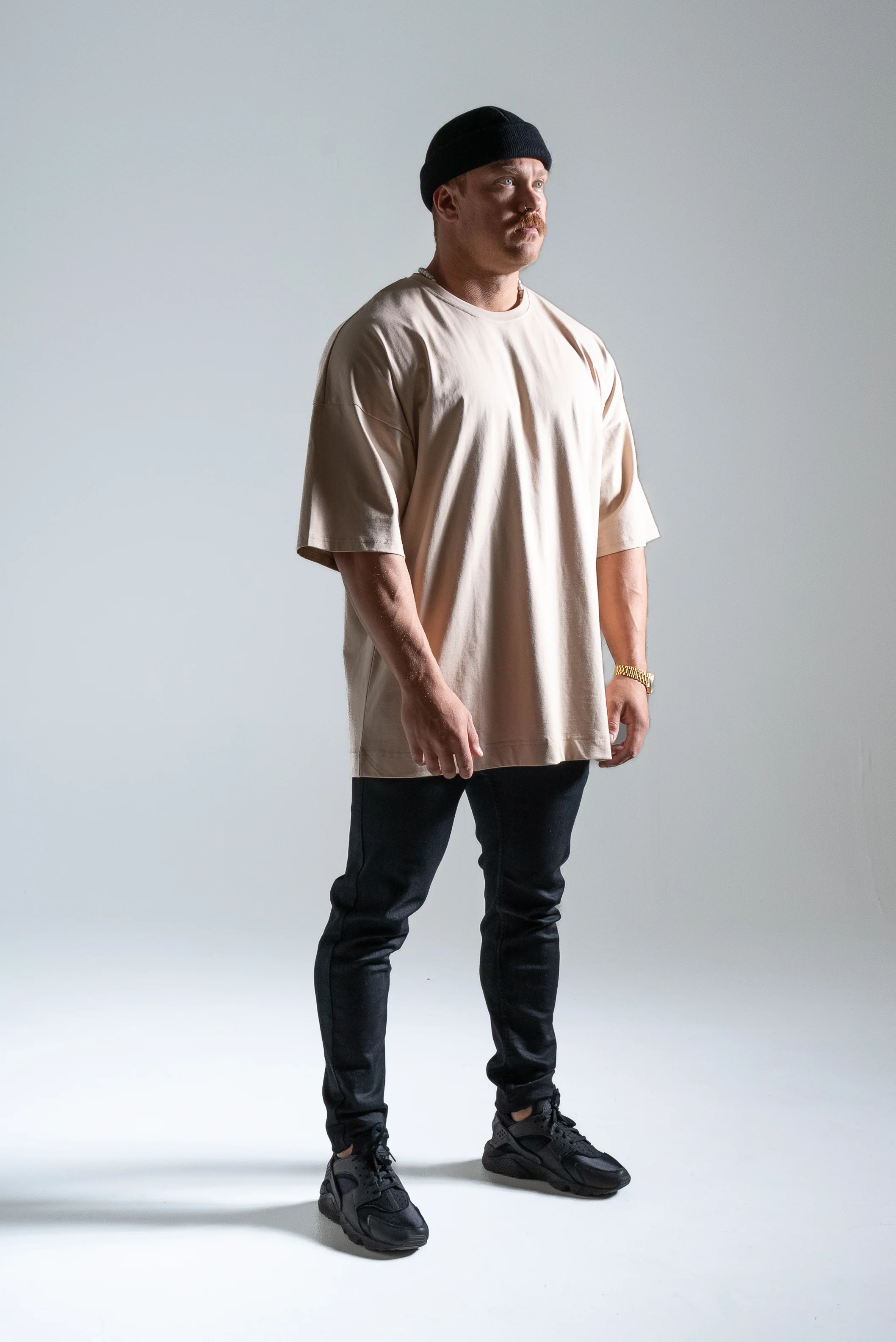 Street oversize t-paita beige - Image 4
